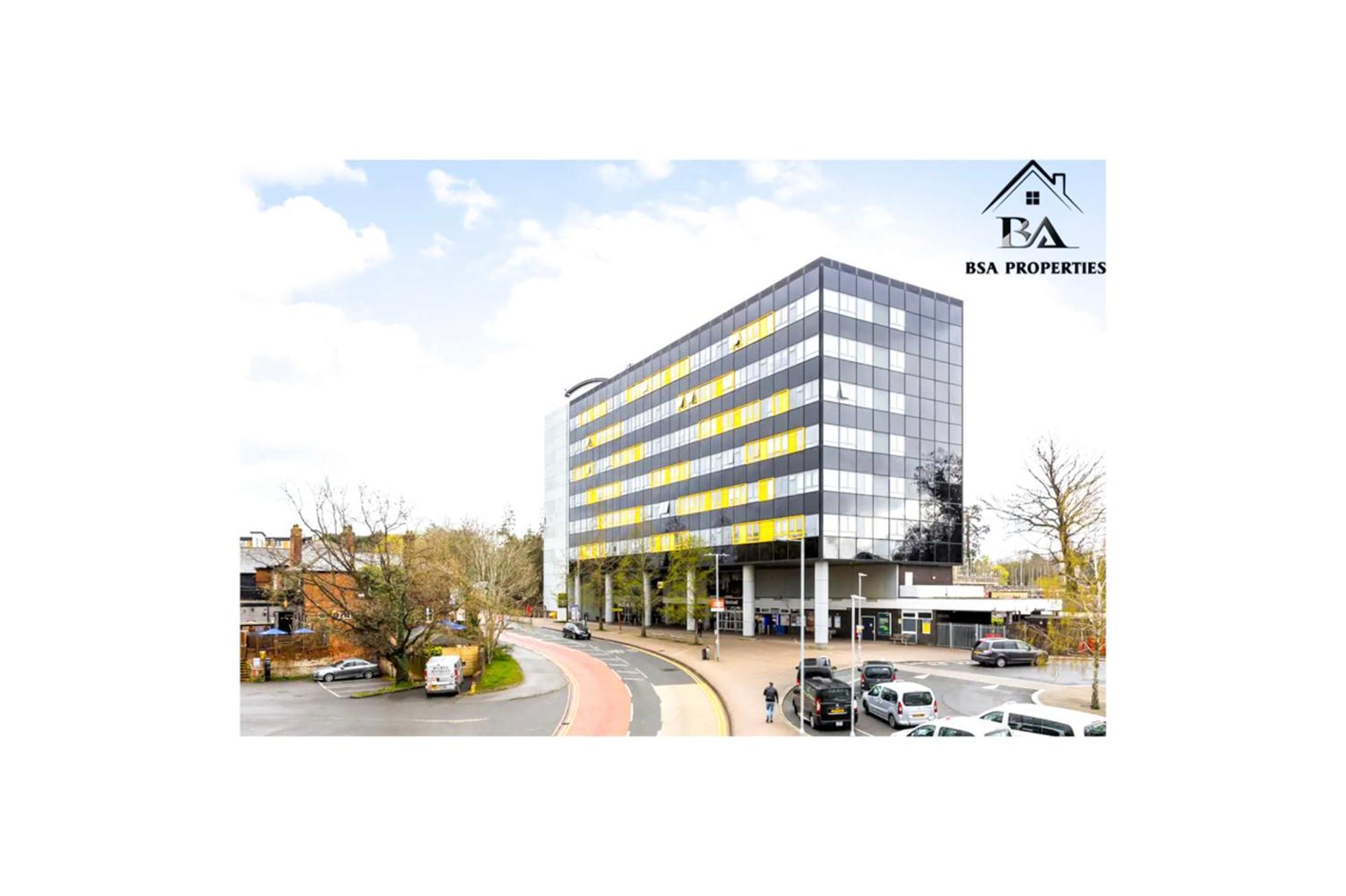 בראקנל City Centre Apartment Close To Ascot & Legoland Sleep Upto 4 Guests - Parking On Request! מראה חיצוני תמונה