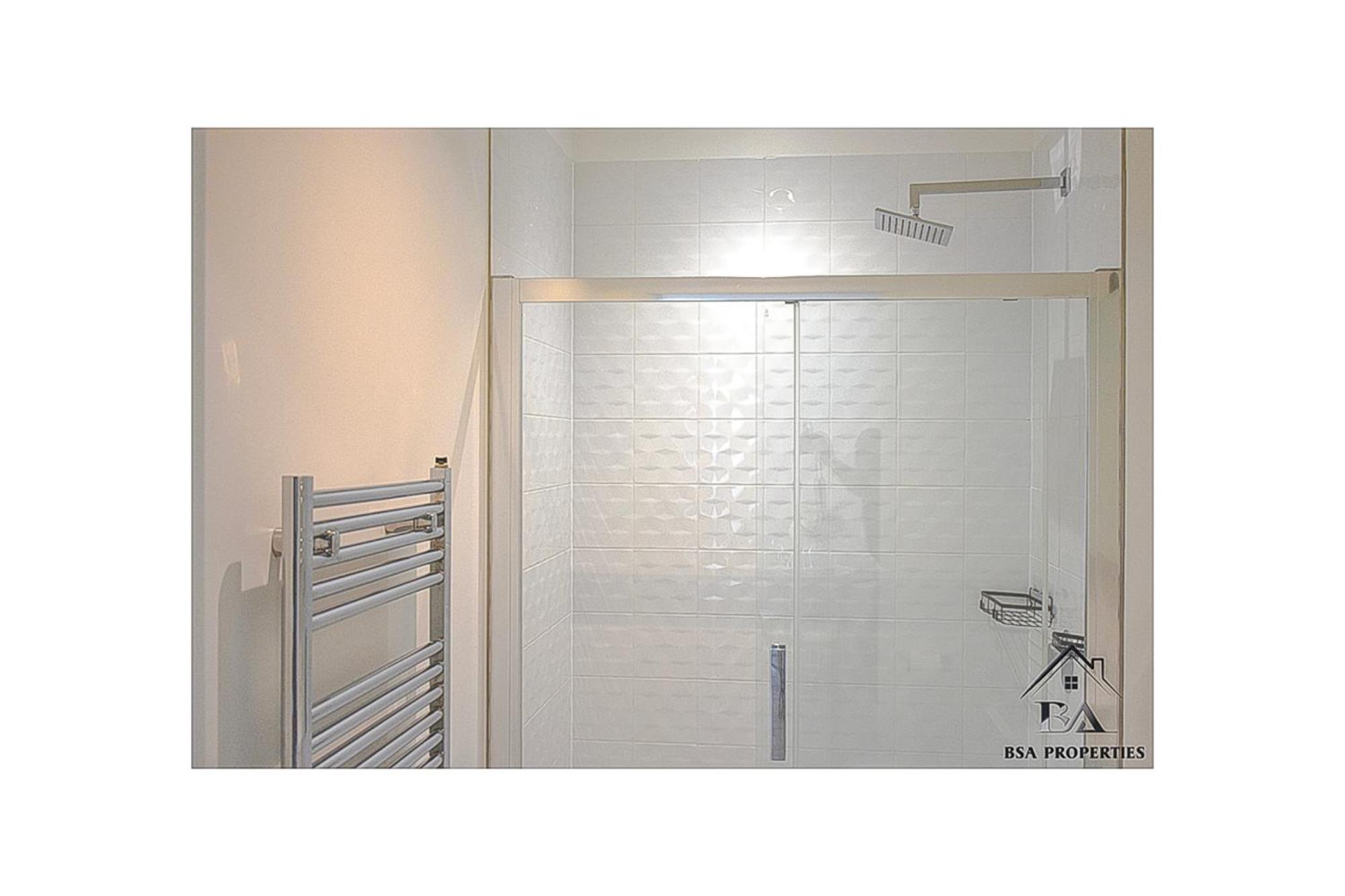בראקנל City Centre Apartment Close To Ascot & Legoland Sleep Upto 4 Guests - Parking On Request! מראה חיצוני תמונה