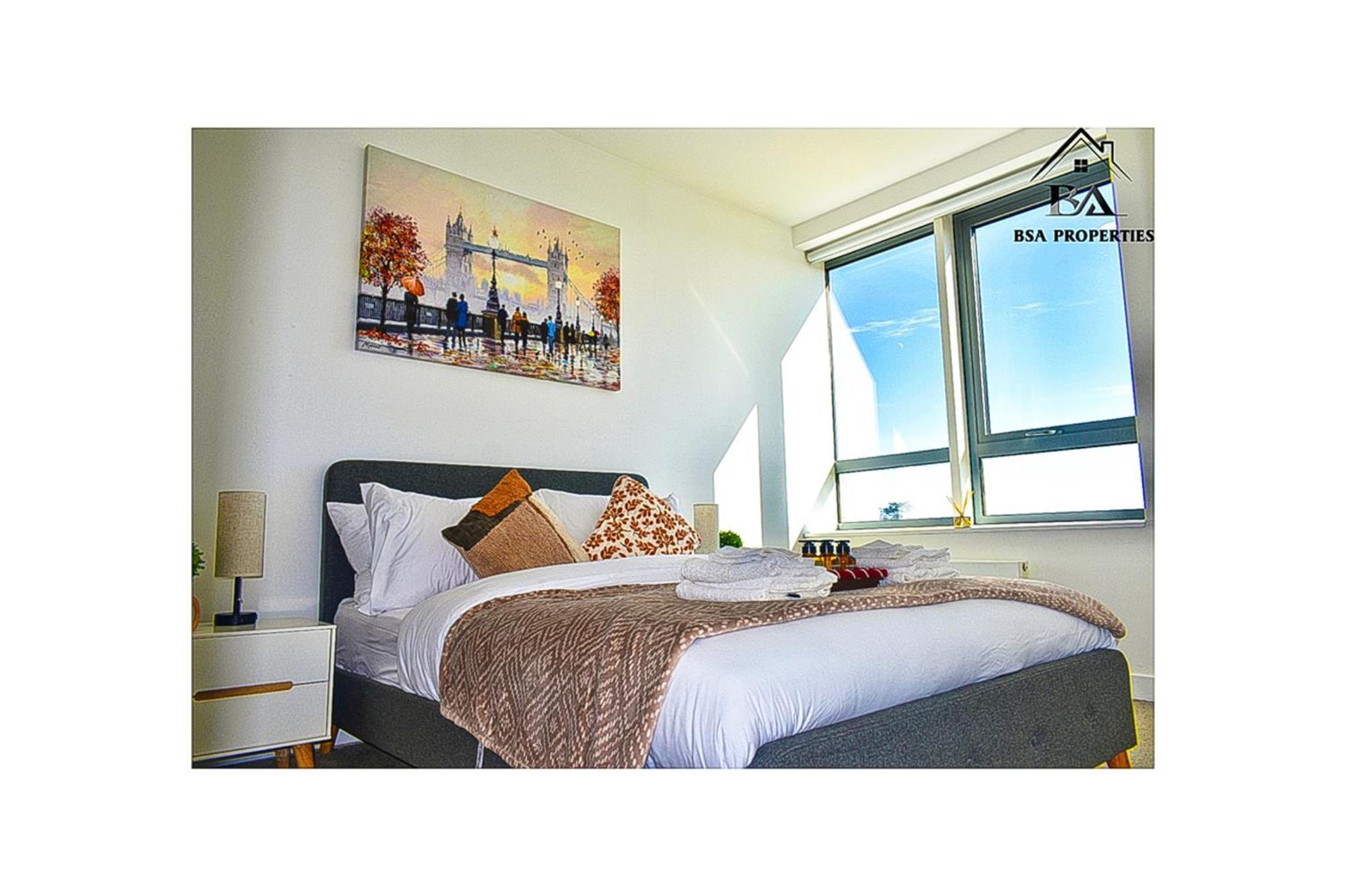 בראקנל City Centre Apartment Close To Ascot & Legoland Sleep Upto 4 Guests - Parking On Request! מראה חיצוני תמונה